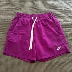 Nike men’s woven shorts Large (purple)